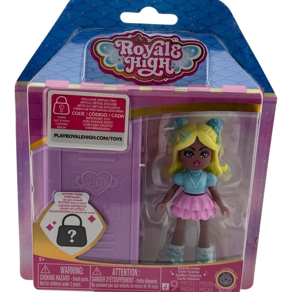 Royale High Suprise Locker Series 2 with CODE